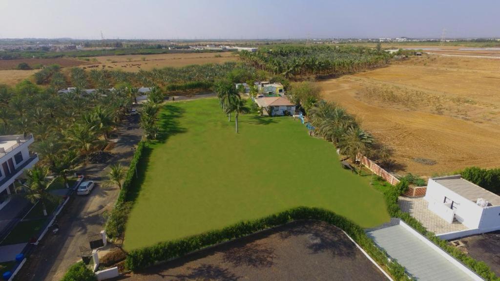 Srk Farm And Resort Anjār Eksteriør bilde